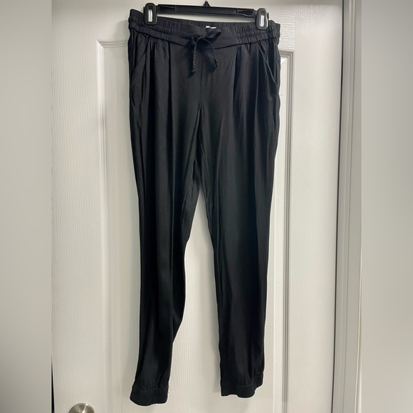 Aritzia Jogger Pants [NWOT] - Picture 2 of 8